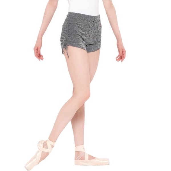 新品?正規品 バレエのショートパンツ