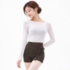 ERELL エレル ヘイジーツイストウォーマートップ Cream White 着用イメージ