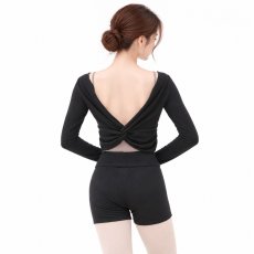 ERELL Hazy Twist Warmer Top ブラック ツイストデザイン